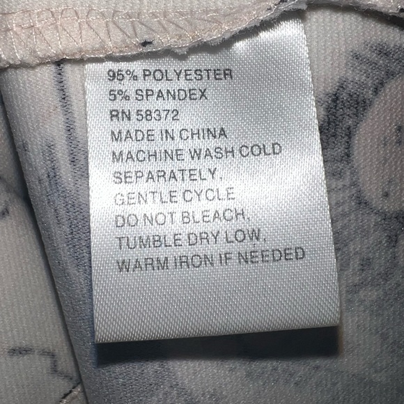 𝐏𝐄𝐀𝐂𝐇 𝐕𝐄𝐋𝐕𝐄𝐓 | FLORAL RUCHED SLEEVELESS DRESS - Picture 9 of 10